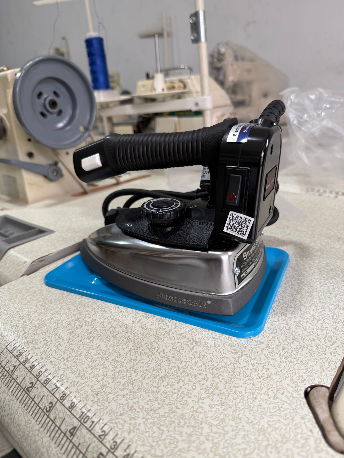 Gravity Steam Iron
