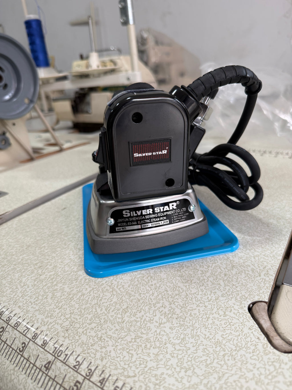 Gravity Steam Iron