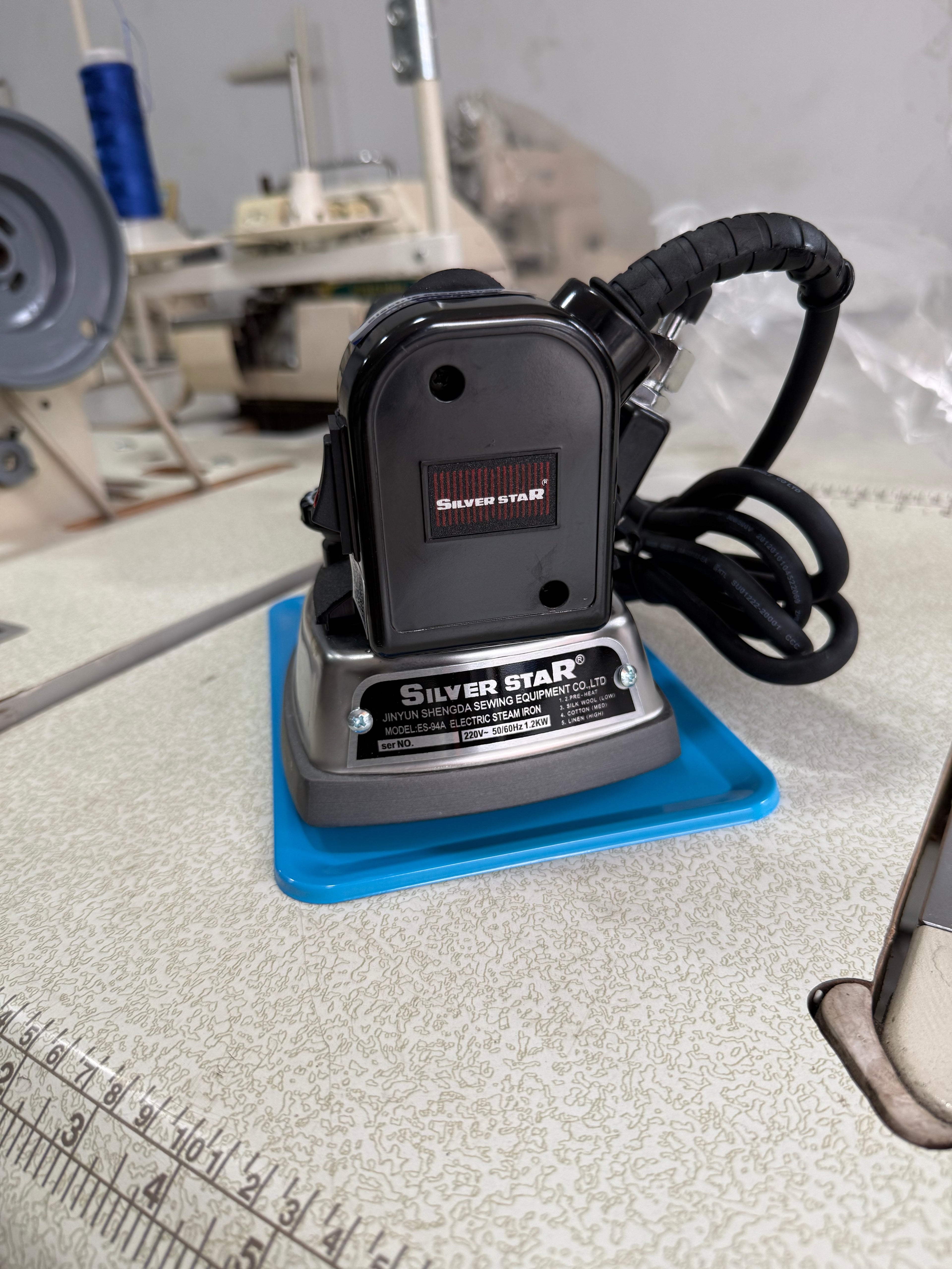 Gravity Steam Iron